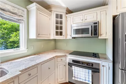 Kitchen - 27 Covington Rd, Irondequoit, NY 14617 photo 5 of 6
