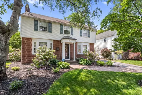 Exterior - 27 Covington Rd, Irondequoit, NY 14617 photo 6 of 12