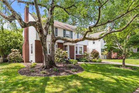 Exterior - 27 Covington Rd, Irondequoit, NY 14617 photo 10 of 12