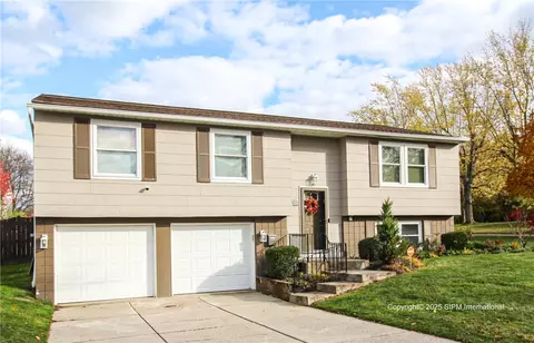 141 Fruitwood Ter, Amherst, NY 14221