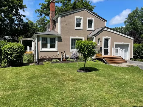 41 Bowery St, Ogden, NY 14559