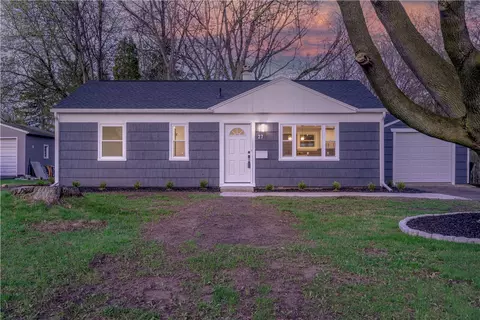 27 Pasadena Dr, Gates, NY 14606