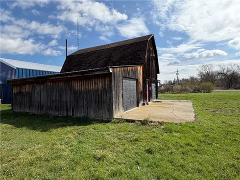 5322 Washington St, Woodhull, NY 14898
