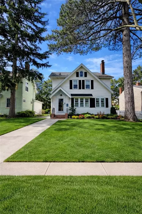 105 Beresford Rd, Rochester, NY 14610