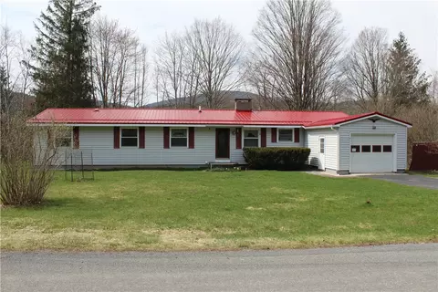 190 Ridge Rd, Roxbury, NY 12474