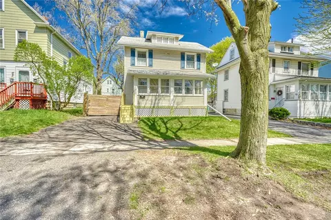 26 Knickerbocker Ave, Rochester, NY 14615