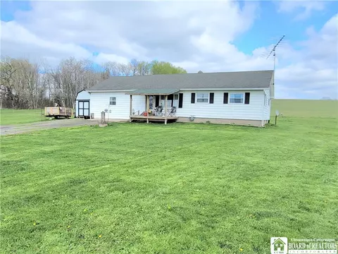 1484 Swede Rd, Harmony, NY 14710