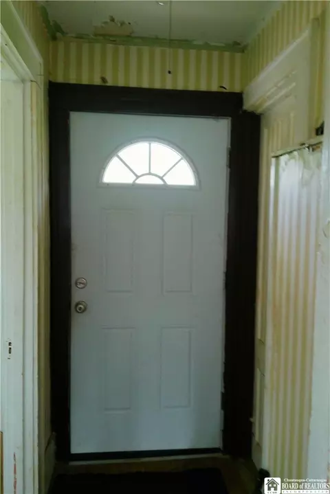 Entry Way - 3 Stone St, Cuba, NY 14727 photo 1 of 9