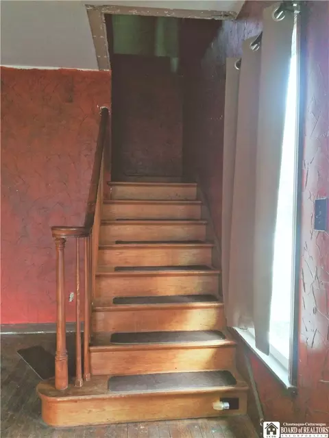 Entry Way - 3 Stone St, Cuba, NY 14727 photo 5 of 9