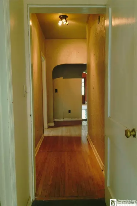 Entry Way - 3 Stone St, Cuba, NY 14727 photo 3 of 9