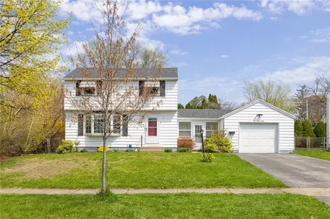 188 Vinedale Ave, Irondequoit, NY 14622