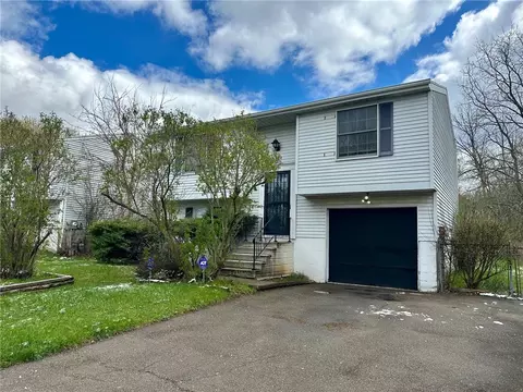 89 Planet St, Rochester, NY 14606
