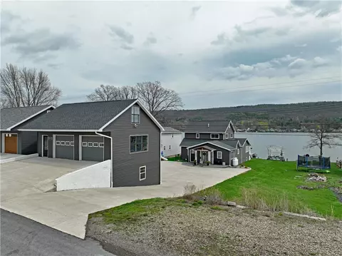 4188 Shorewood Dr, Wayne, NY 14840