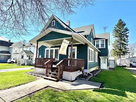 369 E Warren St, Elmira, NY 14901