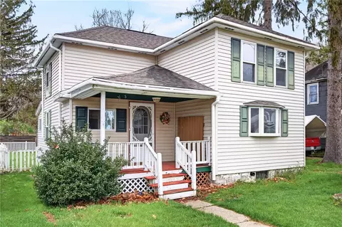 19 Wood St, Bath, NY 14810