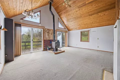Living - 2555 Willett Road Ext, Jerusalem, NY 14478 photo 3 of 4
