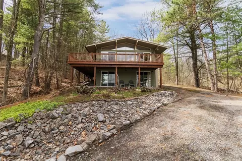 16301 W Lake Rd, Branchport, NY 14418