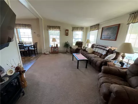 6 Applegate Dr, Hamlin, NY 14464 photo 3