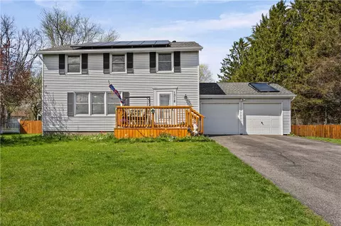 1318 State Rd, Webster, NY 14580