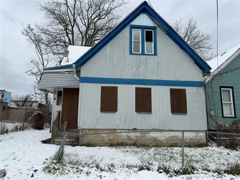 20 Eiffel Pl, Rochester, NY 14621