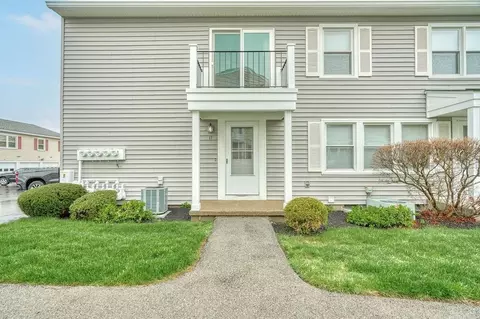 17 Eagle Ln, Perinton, NY 14450