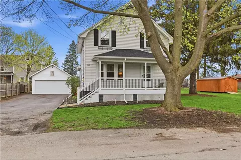 338 Mercer Ave, Gates, NY 14606