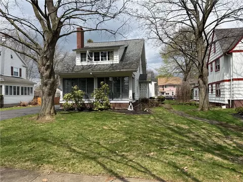 740 Seneca Pkwy, Rochester, NY 14613