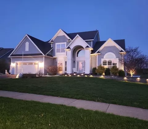 35 Longton Pl, West Henrietta, NY 14586