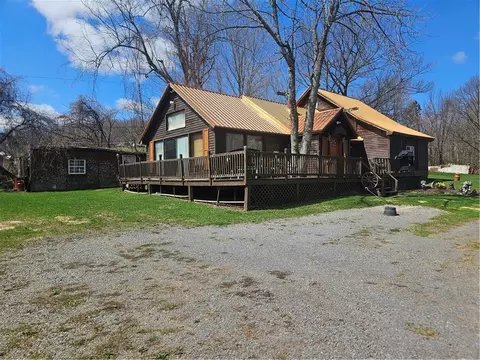 468 Travis Rd, Stark, NY 13361