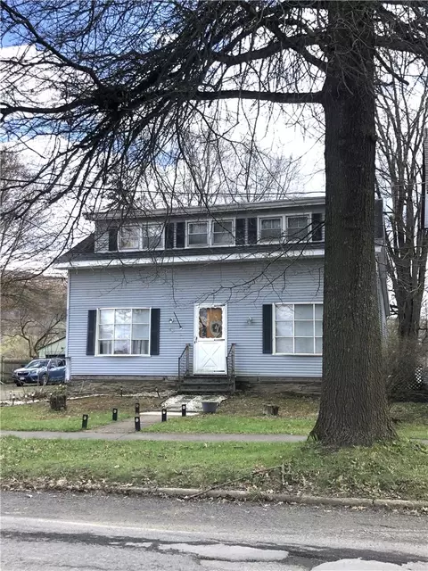 48 Main St, Laurens, NY 13796