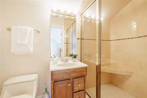 Bath - 51 Stablegate Dr, Webster, NY 14580 photo 4 of 5