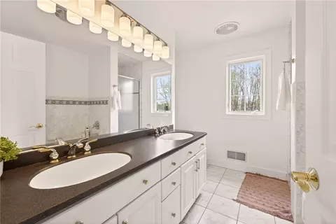 Bath - 51 Stablegate Dr, Webster, NY 14580 photo 2 of 5