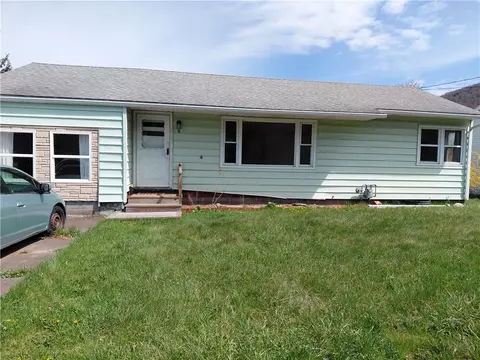 4 Bush Ave, Walton, NY 13856