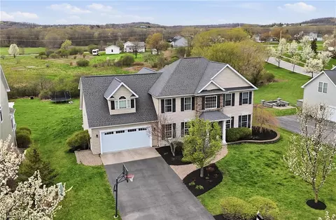 3932 Charing Cross, Canandaigua, NY 14424