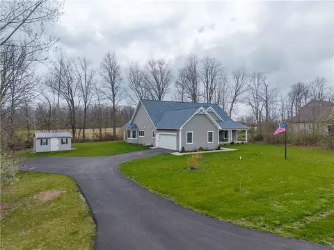 6568 Florence Ln, Livonia, NY 14487