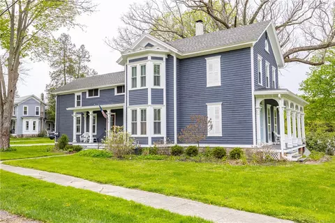 46 East Ave, Naples, NY 14512