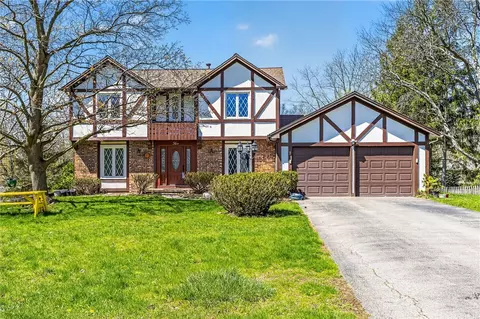 5 Chesham Way, Perinton, NY 14450