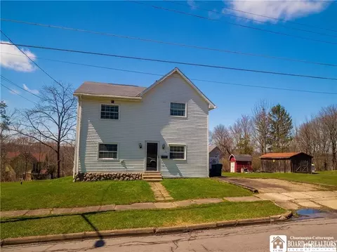 11 Maltby St, Jamestown, NY 14701