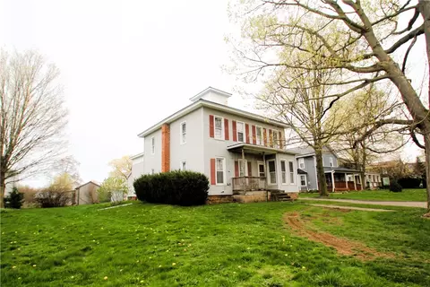 12621 Presbyterian Rd, Ridgeway, NY 14479