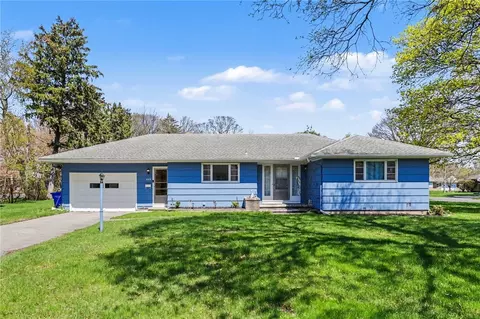 220 Ellington Rd, Greece, NY 14616