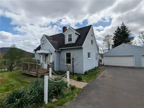 26 Race St, Bradford, PA 16701