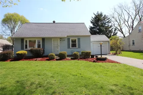 258 Pepperidge Dr, Greece, NY 14626