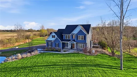 1585 Davis Rd, Chili, NY 14428