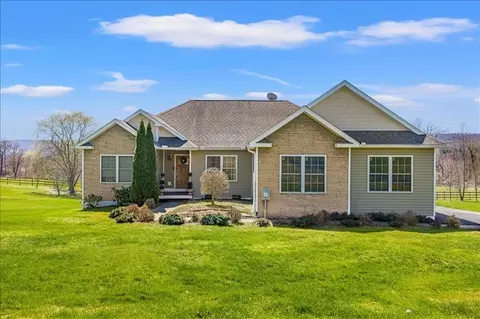 2742 E Main St, Triangle, NY 13862