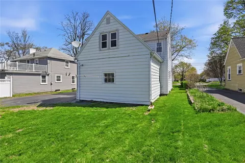 Exterior - 141 Cooper Rd, Irondequoit, NY 14617 photo 7 of 8