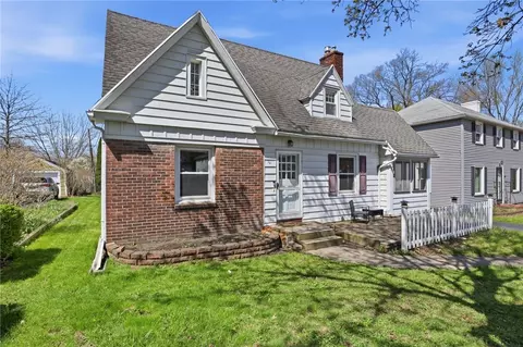 Exterior - 141 Cooper Rd, Irondequoit, NY 14617 photo 4 of 8