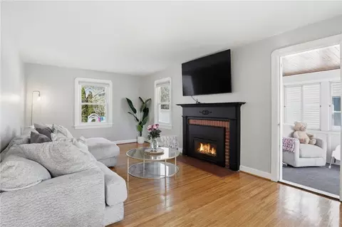 Living - 141 Cooper Rd, Irondequoit, NY 14617 photo 2 of 4