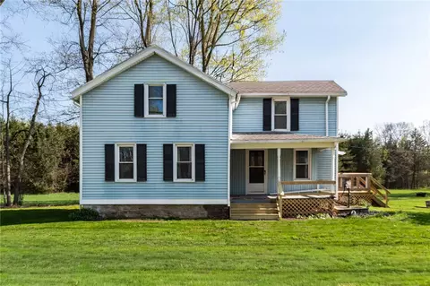 7851 Oatka Trl, Le Roy, NY 14482