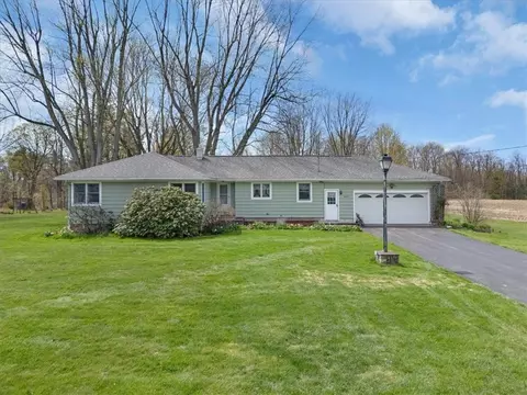 6479 E Port Bay Rd, Wolcott, NY 14590
