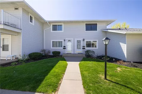 499 Eastbrooke Ln, Rochester, NY 14618